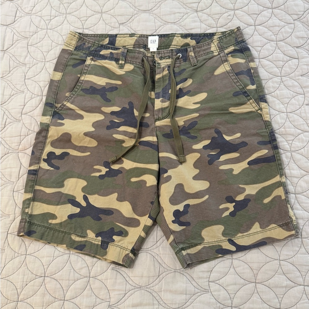 GAP Camouflage Shorts